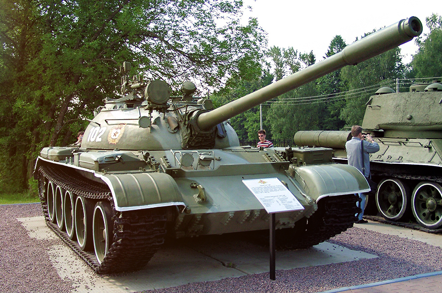 ​Танк Т-54Б. Внешние различия между ним и Т-55 настолько незначительны, что в зарубежных источниках оба танка часто указывают как Т-54/55 Источник – warwall.ru - Главный аргумент стран Третьего мира | Военно-исторический портал Warspot.ru