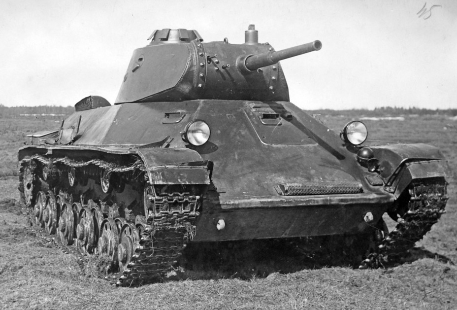 ​Т-50, самый передовой легкий танк на момент создания. Увы, его судьба оказалась несчастливой. Но спустя 1,5 года после завершения производства он снова оказался востребован - Как создавался ЛТТБ | Warspot.ru