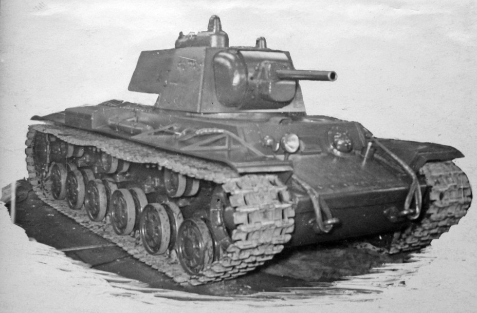 ​Т-150 на Кировском заводе, февраль 1941 года - Малая модернизация КВ | Warspot.ru