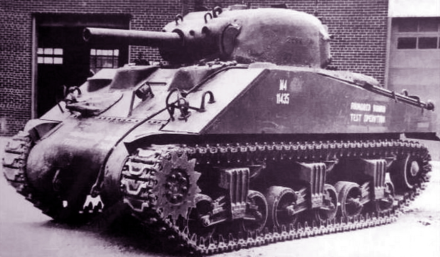 ​Танк M4E5. Установка 105-мм гаубицы на этой машине была намного более совершенной - Самый любимый пехотой «Шерман» | Warspot.ru