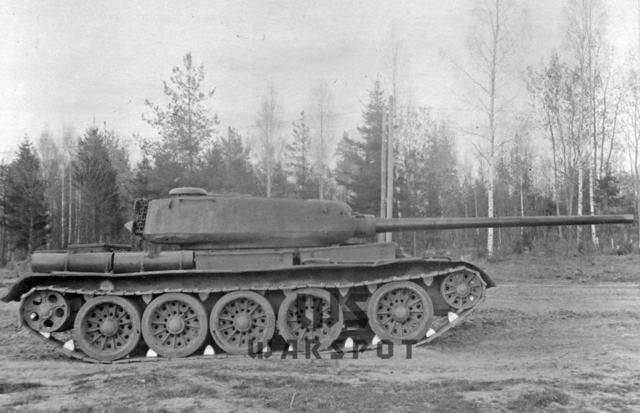 ​Вопреки некоторым публикациям, второй опытный Т-54 выглядел практически так же, как и первая машина. - Предшественник революции | Warspot.ru