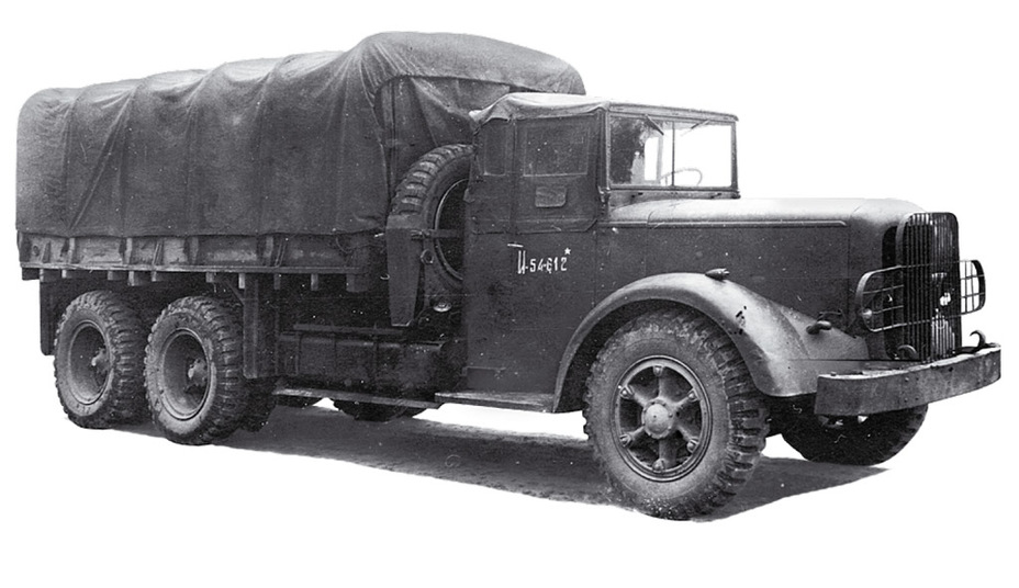 ​Тяжёлый грузовик Mack NR. Летом-осенью 1945 года эта машина стала существенным препятствием для программы разработки Т-54. - Предшественник революции | Warspot.ru