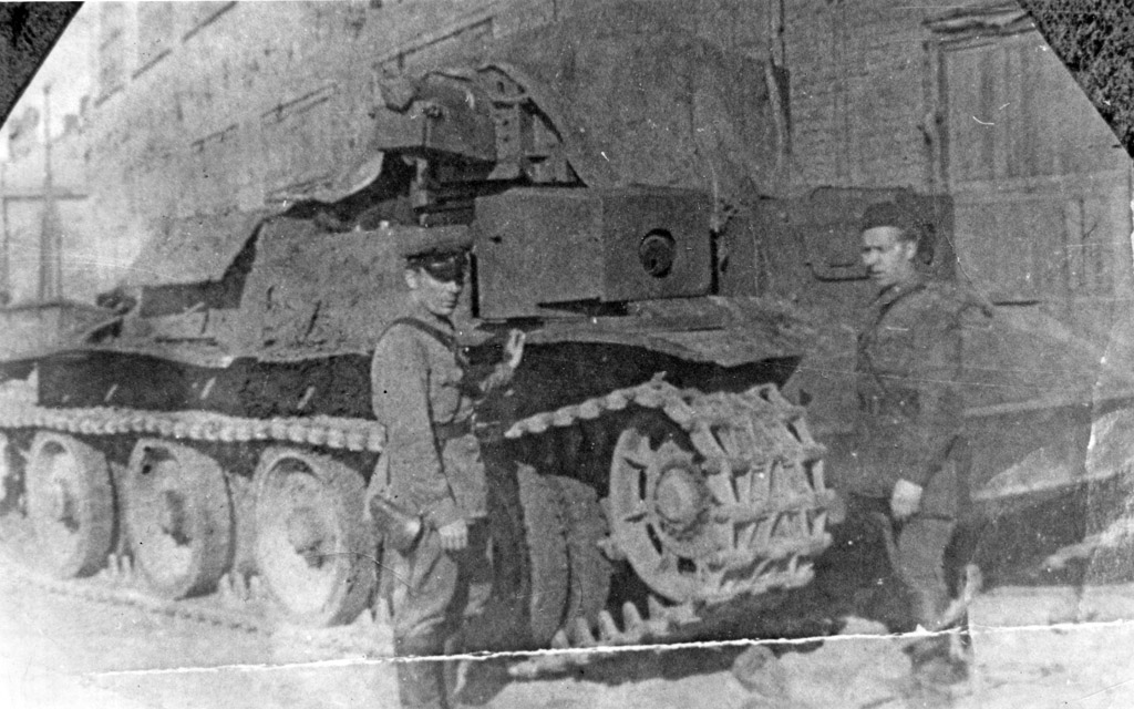 Юрий Пашолок. Т-29 - колёсно-гусеничный Т-28