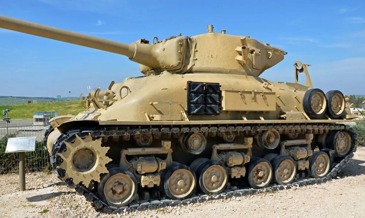 Средний танк М50 «Шерман» в танковом музее в Латруне
