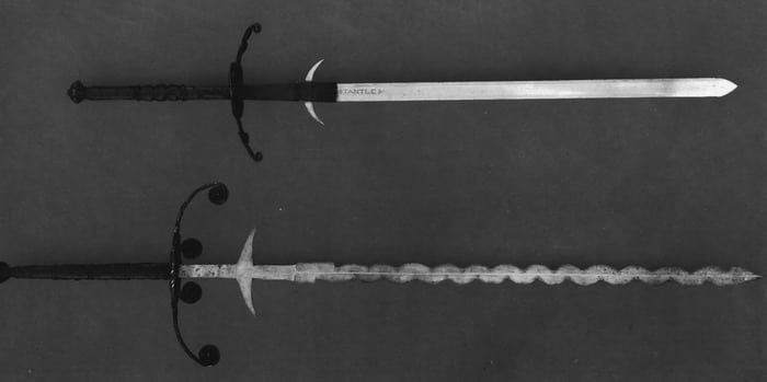 два двуручных меча