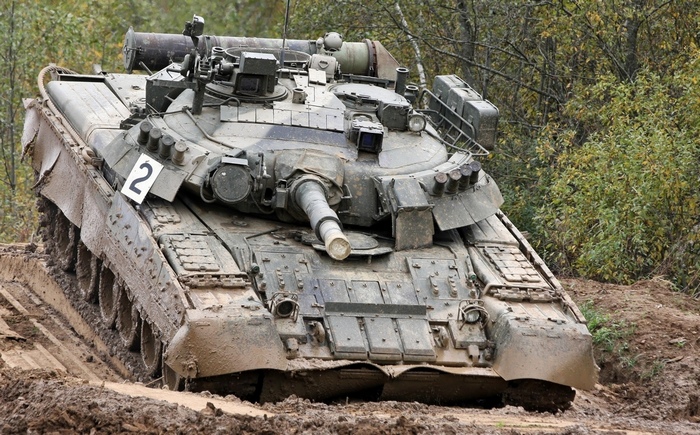 Т-80 в грязи