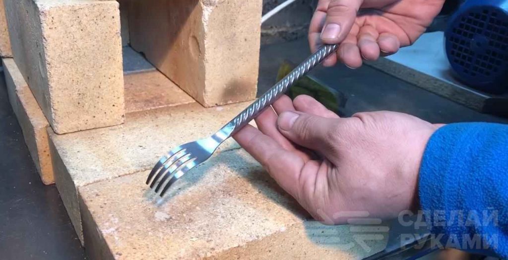 Как сделать столовую ложку и нож из обычной арматуры