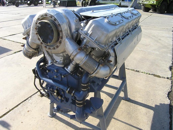 Двигатель В-92С2