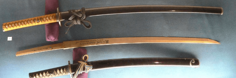 Оружие тати: история и описание меча, плюсы и минусы, отличия от катаны