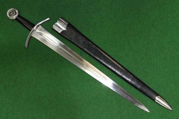 Палаш - холодное оружие: шотландский, абордажный, морской офицерский, кавалерийский меч, применение в бою