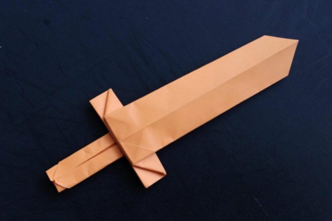 Видео как сделать меч из бумаги