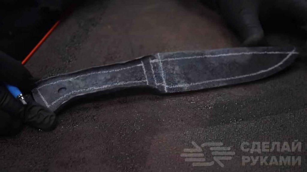 Необычный нож из самой обычной полосы металла