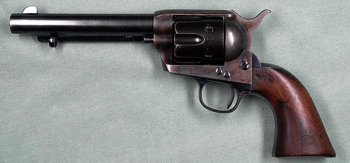Пистолет Кольта: история оружия второго века