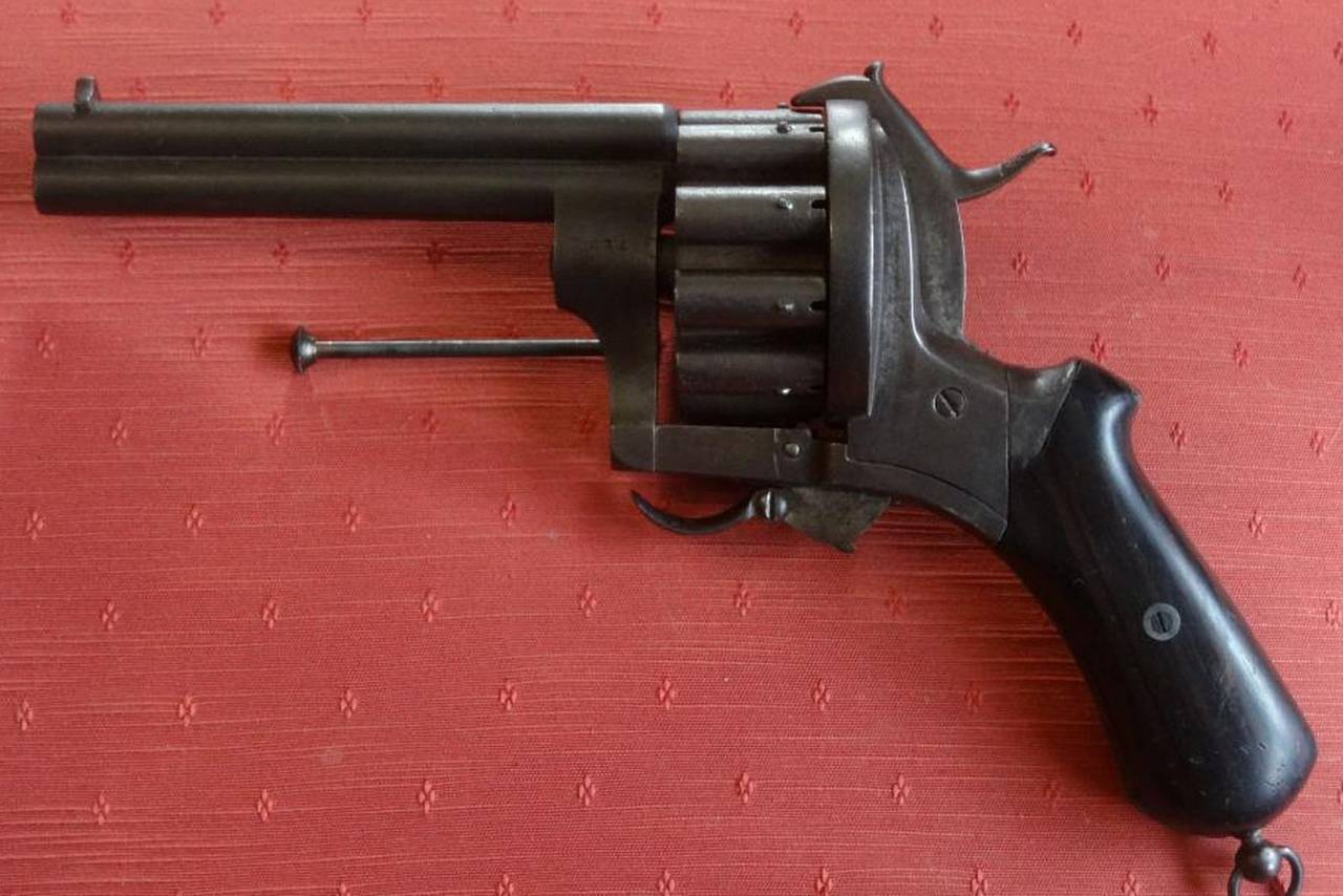 Плевательный револьвер Лефоше: революция в производстве оружия