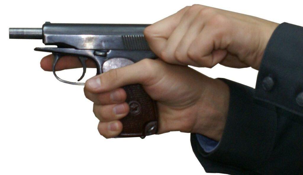 Меры предосторожности при стрельбе из пистолета